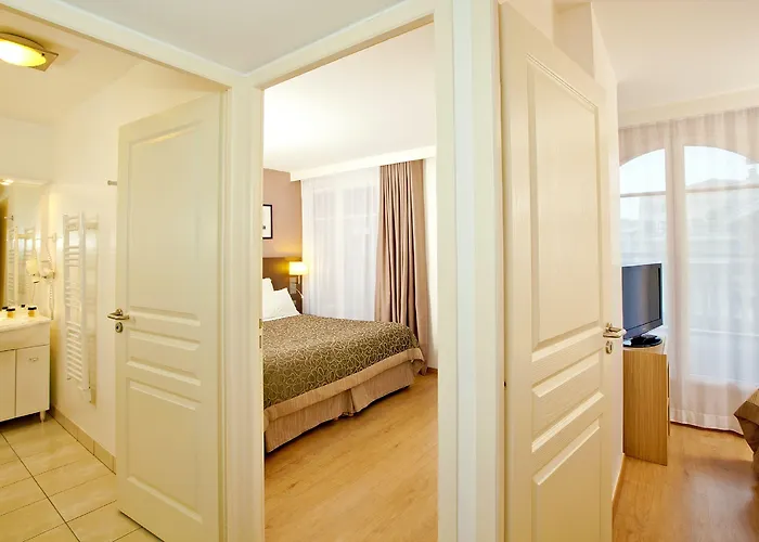 Aparthotel Residhome Plazza