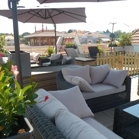 雷斯迪家阿卡松普拉扎酒店 4* 阿卡雄