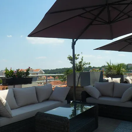 雷斯迪家阿卡松普拉扎酒店 阿卡雄