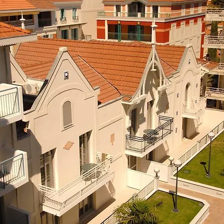 Apart-hotel Residhome Plazza 4*