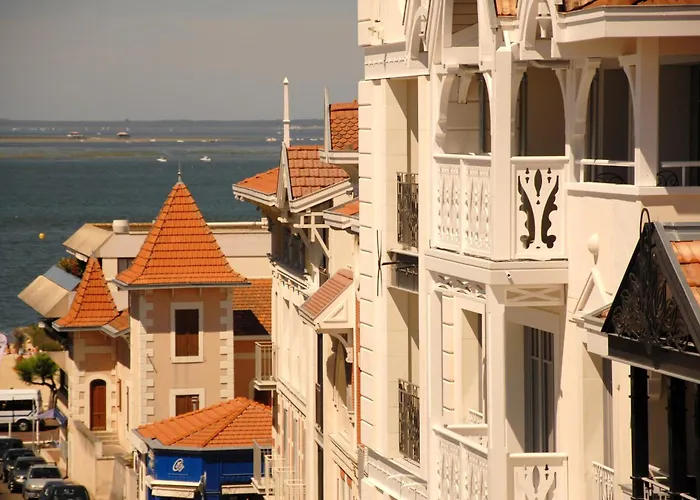 Apart-hotel Residhome Plazza 4*