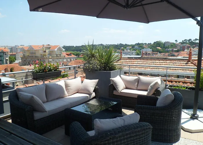 雷斯迪家阿卡松普拉扎酒店 4*