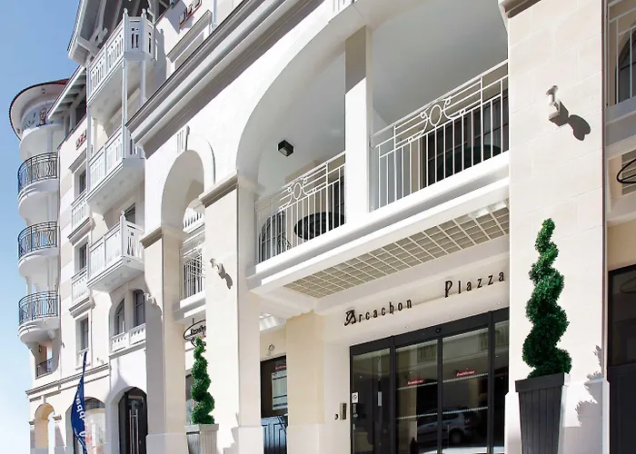 Apartahotel Residhome Plazza 4*