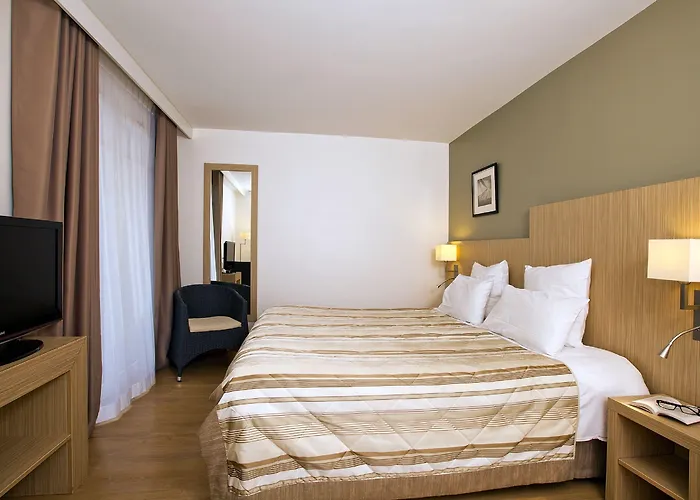 Residhome Plazza Apartahotel Arcachón