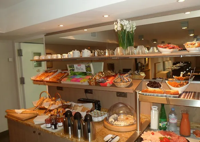 Residhome Plazza Apartahotel 4*