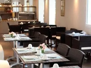 雷斯迪家阿卡松普拉扎酒店 4*