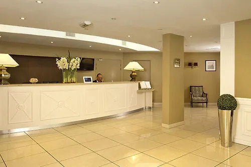 公寓式酒店 雷斯迪家阿卡松普拉扎酒店 4*