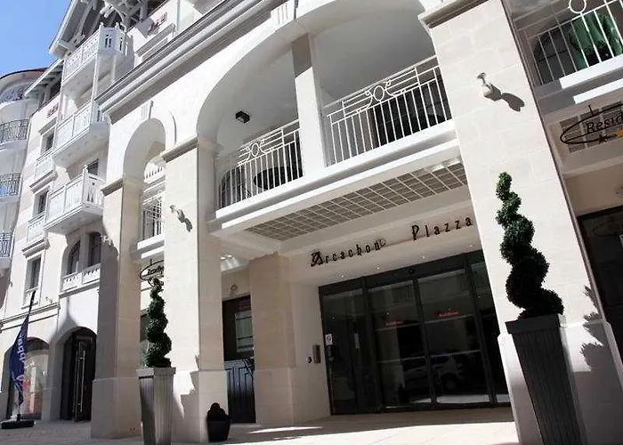 雷斯迪家阿卡松普拉扎酒店