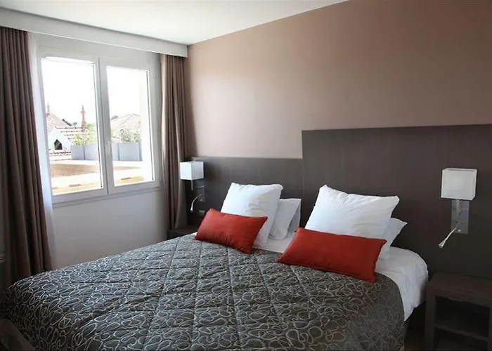 Apartahotel Residhome Plazza Arcachón